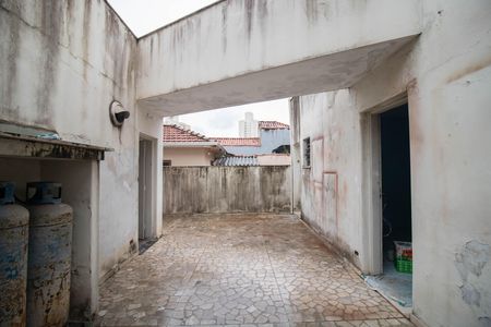 Casa para alugar com 285m², 3 quartos e 4 vagas Casa para alugar com 285m², 3 quartos e 4 vagasQUINTAL