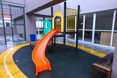 Apartamento para alugar com 35m², 2 quartos e sem vaga Apartamento para alugar com 35m², 2 quartos e sem vagaÁrea comum - Playground