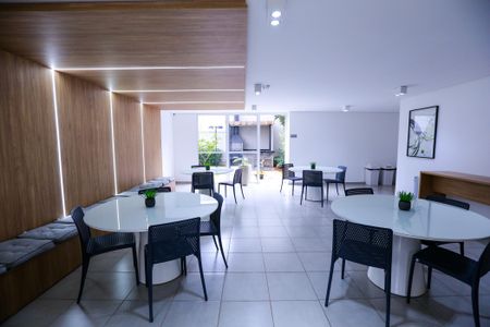Apartamento para alugar com 35m², 2 quartos e sem vaga Apartamento para alugar com 35m², 2 quartos e sem vagaSalão de Festas
