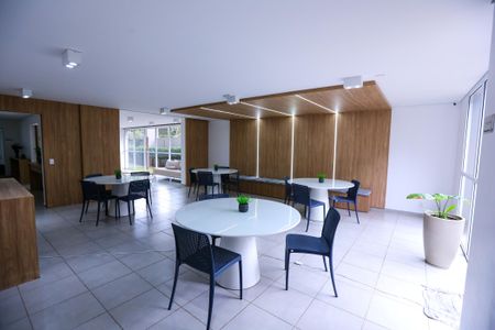 Apartamento para alugar com 35m², 2 quartos e sem vaga Apartamento para alugar com 35m², 2 quartos e sem vagaSalão de Festas