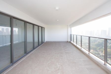 Apartamento à venda com 165m², 3 quartos e 2 vagas Apartamento à venda com 165m², 3 quartos e 2 vagasVaranda da Sala