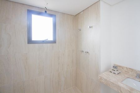 Apartamento à venda com 165m², 3 quartos e 2 vagas Apartamento à venda com 165m², 3 quartos e 2 vagasBanheiro da Suíte