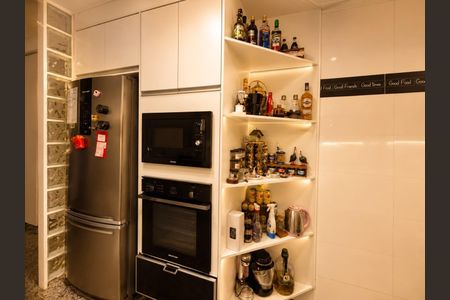 Cozinha de apartamento à venda com 3 quartos, 106m² em Santa Paula, São Caetano do Sul