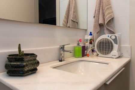 Apartamento à venda com 67m², 2 quartos e 1 vaga Apartamento à venda com 67m², 2 quartos e 1 vagaBanheiro