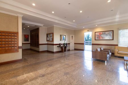 Apartamento à venda com 67m², 2 quartos e 1 vaga Apartamento à venda com 67m², 2 quartos e 1 vagaHall social