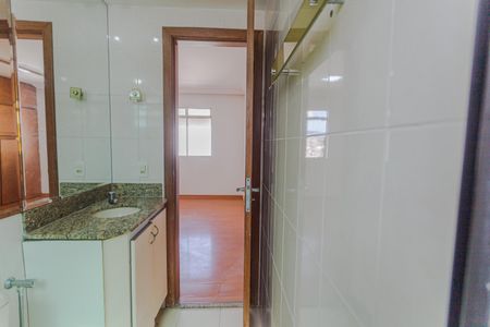 Apartamento para alugar com 58m², 2 quartos e 3 vagas Apartamento para alugar com 58m², 2 quartos e 3 vagasBanheiro da Suíte