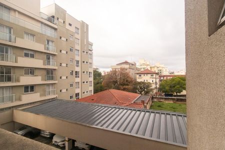 Vista do Quarto 1 de apartamento para alugar com 2 quartos, 86m² em Água Verde, Curitiba