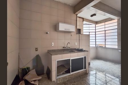 Apartamento à venda com 60m², 2 quartos e sem vaga Apartamento à venda com 60m², 2 quartos e sem vagaCozinha e Área de serviço