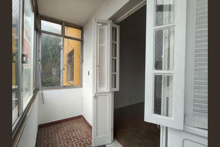 Apartamento à venda com 60m², 2 quartos e sem vaga Apartamento à venda com 60m², 2 quartos e sem vagaSala