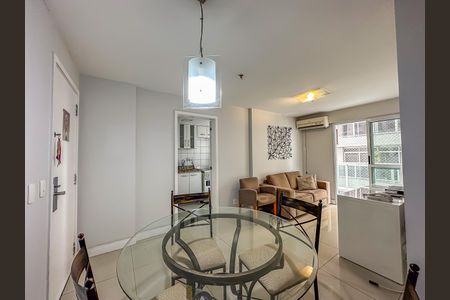Apartamento para alugar com 62m², 2 quartos e 1 vaga