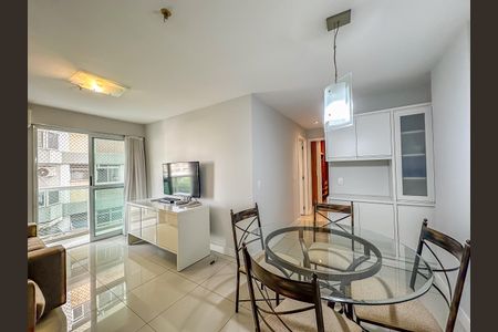 Apartamento para alugar com 62m², 2 quartos e 1 vaga