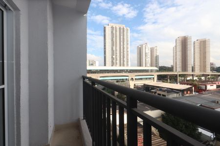 Varanda de kitnet/studio à venda com 1 quarto, 21m² em Vila Ema, São Paulo