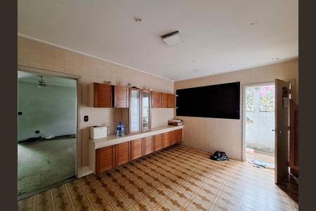 Casa à venda com 348m², 4 quartos e 6 vagas Casa à venda com 348m², 4 quartos e 6 vagasCopa