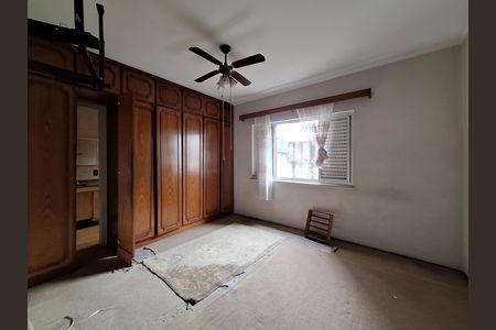 Casa à venda com 348m², 4 quartos e 6 vagas Casa à venda com 348m², 4 quartos e 6 vagasQuarto 4