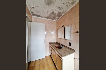 Casa à venda com 348m², 4 quartos e 6 vagas Casa à venda com 348m², 4 quartos e 6 vagasBanheiro Quarto 4