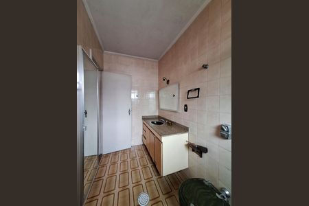Casa à venda com 348m², 4 quartos e 6 vagas Casa à venda com 348m², 4 quartos e 6 vagasBanheiro Quarto 2