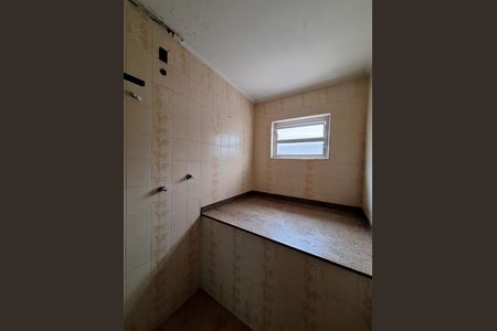 Casa à venda com 348m², 4 quartos e 6 vagas Casa à venda com 348m², 4 quartos e 6 vagasBanheiro Quarto 3