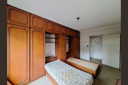 Casa à venda com 348m², 4 quartos e 6 vagas Casa à venda com 348m², 4 quartos e 6 vagasQuarto 3