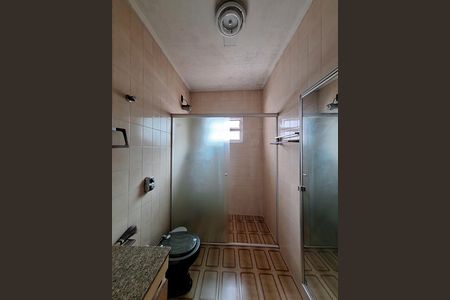 Casa à venda com 348m², 4 quartos e 6 vagas Casa à venda com 348m², 4 quartos e 6 vagasBanheiro Quarto 2