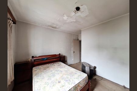 Casa à venda com 348m², 4 quartos e 6 vagas Casa à venda com 348m², 4 quartos e 6 vagasQuarto 2
