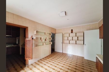 Casa à venda com 348m², 4 quartos e 6 vagas Casa à venda com 348m², 4 quartos e 6 vagasCopa