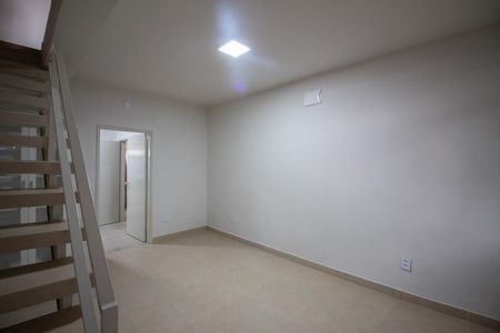 Sala de casa à venda com 2 quartos, 90m² em Santa Rosa, Belo Horizonte