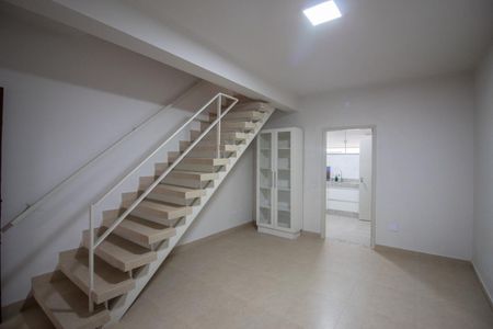 Sala de casa à venda com 2 quartos, 90m² em Santa Rosa, Belo Horizonte