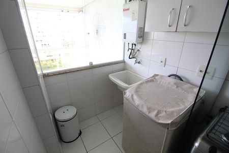Apartamento para alugar com 75m², 3 quartos e 1 vagaÁrea de Serviço