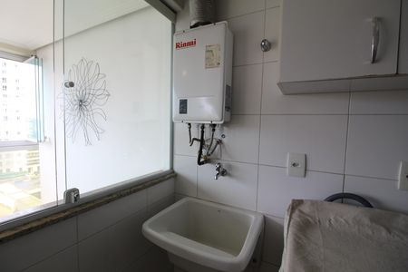 Apartamento para alugar com 75m², 3 quartos e 1 vagaÁrea de Serviço