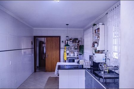 Casa à venda com 450m², 2 quartos e 4 vagas