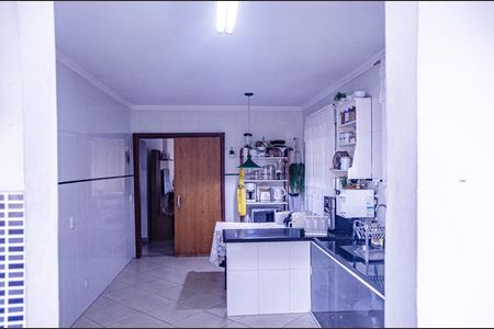 Casa à venda com 450m², 2 quartos e 4 vagas