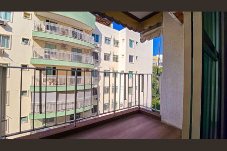 Apartamento à venda com 75m², 2 quartos e 1 vaga Apartamento à venda com 75m², 2 quartos e 1 vagaVaranda da Sala