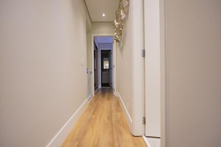Apartamento à venda com 110m², 2 quartos e 2 vagasCorredor