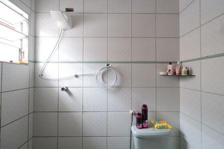 Casa para alugar com 120m², 3 quartos e 2 vagasBanheiro