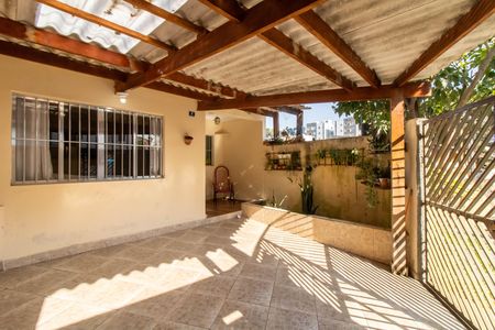 Garagem de casa à venda com 3 quartos, 113m² em Vila Fiuza, Guarulhos