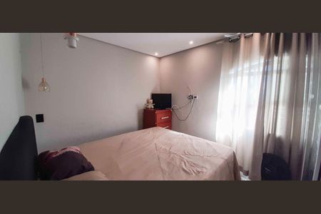 Quarto 2 de casa à venda com 2 quartos, 75m² em Veloso, Osasco