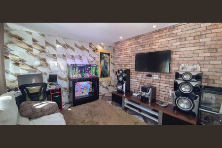 Sala de casa à venda com 2 quartos, 75m² em Veloso, Osasco