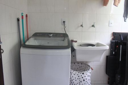 Apartamento à venda com 81m², 2 quartos e 2 vagasÁrea de Serviço