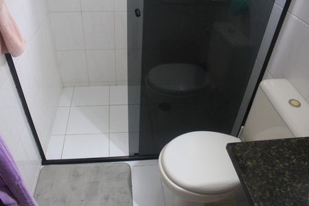 Apartamento à venda com 81m², 2 quartos e 2 vagasBanheiro da Suíte