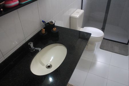 Apartamento à venda com 81m², 2 quartos e 2 vagasBanheiro