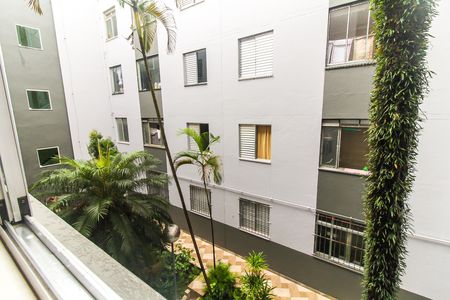 Apartamento à venda com 64m², 3 quartos e 1 vaga Apartamento à venda com 64m², 3 quartos e 1 vagaVista da Cozinha e Área de Serviço