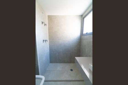 Apartamento à venda com 141m², 3 quartos e 2 vagas Apartamento à venda com 141m², 3 quartos e 2 vagasBanheiro da Suíte 1