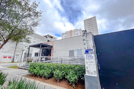 Apartamento para alugar com 42m², 2 quartos e sem vagaFachada com Plaquinha