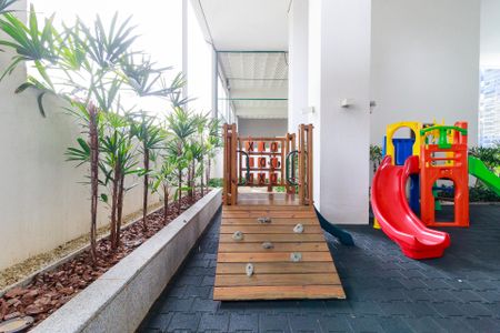Apartamento para alugar com 34m², 1 quarto e 1 vaga Apartamento para alugar com 34m², 1 quarto e 1 vagaPlayground