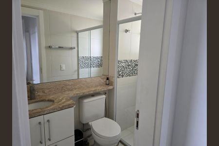 Banheiro de apartamento à venda com 3 quartos, 79m² em Chácara Agrindus, Taboão da Serra