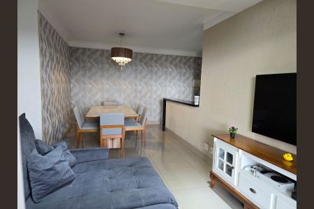 Sala de apartamento à venda com 3 quartos, 79m² em Chácara Agrindus, Taboão da Serra