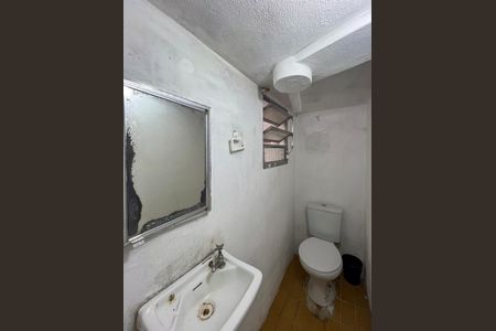 Banheiro de casa para alugar com 1 quarto, 100m² em Vila Moraes, São Paulo