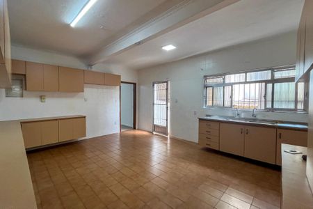 Casa para alugar com 210m², 1 quarto e sem vaga Casa para alugar com 210m², 1 quarto e sem vagaCozinha