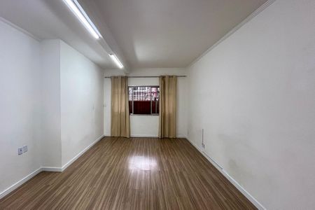 Casa para alugar com 210m², 1 quarto e sem vaga Casa para alugar com 210m², 1 quarto e sem vagaSala