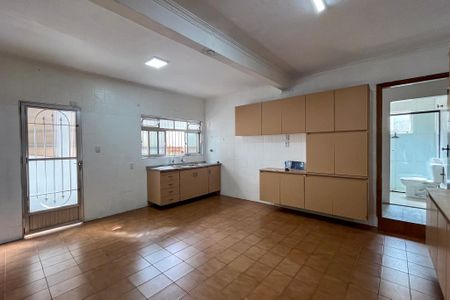 Casa para alugar com 210m², 1 quarto e sem vaga Casa para alugar com 210m², 1 quarto e sem vagaCozinha